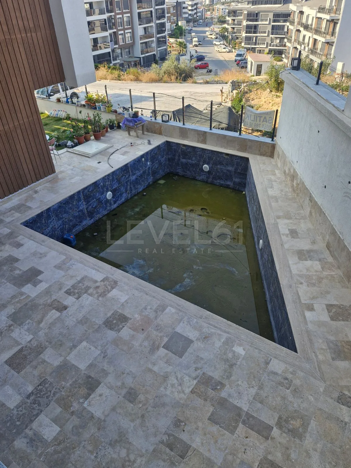 Kuşadası Değirmendere'de Satılık 2+1 Deniz Manzaralı Daire