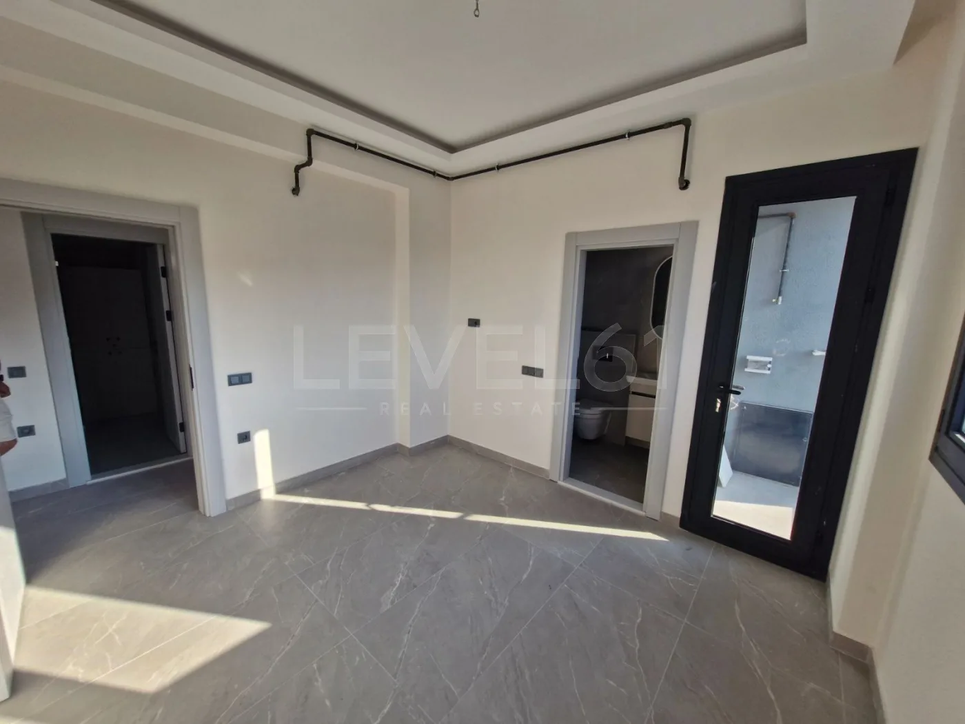 Kuşadası Değirmendere'de Satılık 2+1 Deniz Manzaralı Daire