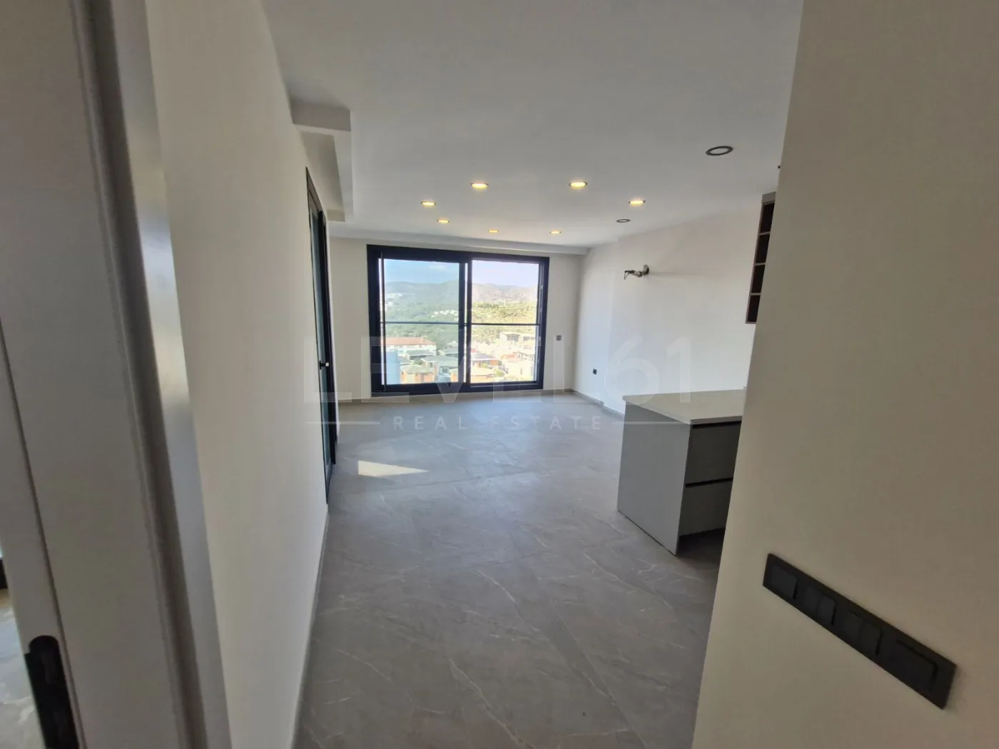 Kuşadası Değirmendere'de Satılık 2+1 Deniz Manzaralı Daire