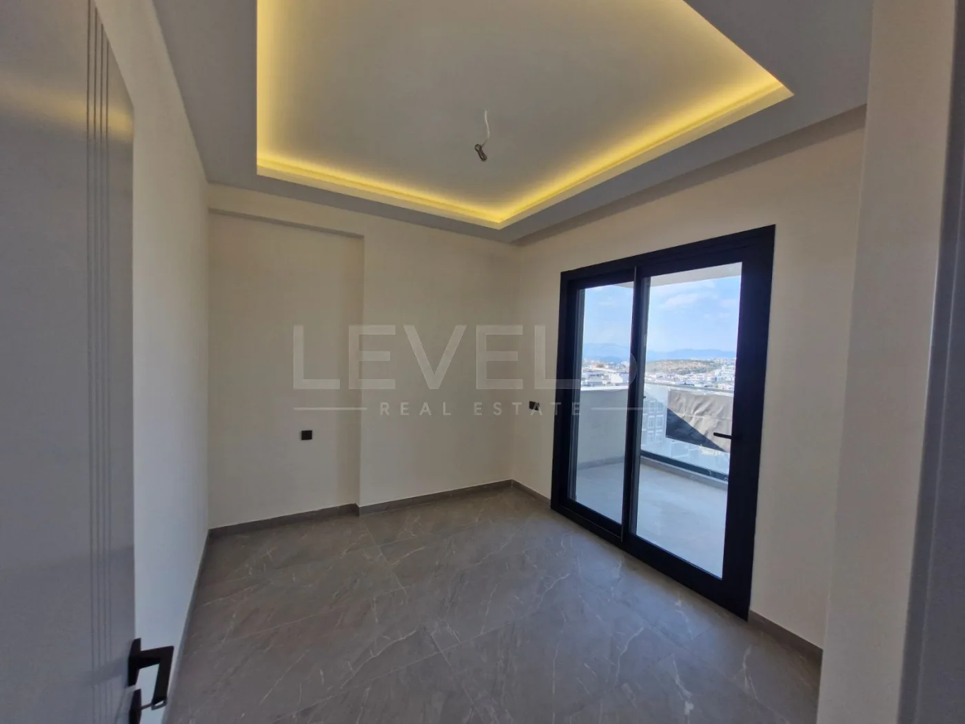 Kuşadası Değirmendere'de Satılık 2+1 Deniz Manzaralı Daire