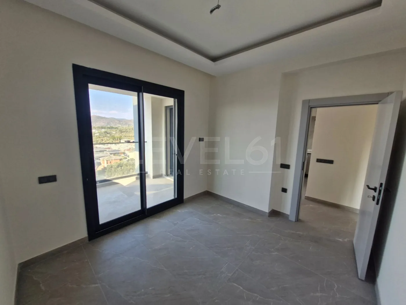 Kuşadası Değirmendere'de Satılık 2+1 Deniz Manzaralı Daire