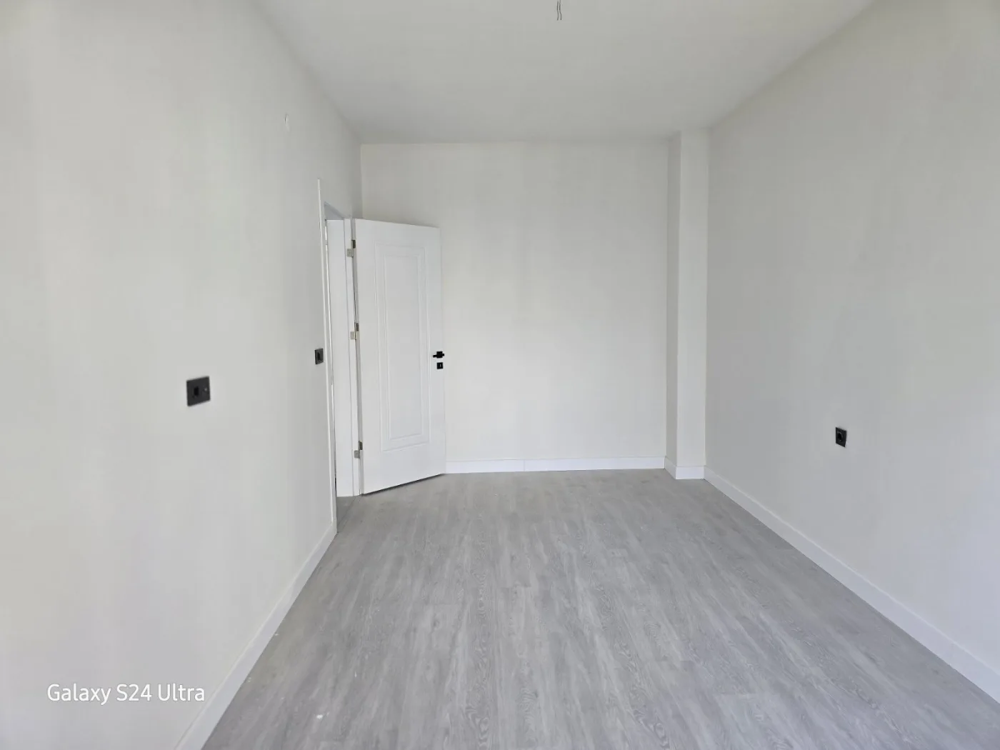 KUŞADASINDA DENİZ MANZARALI DOGAL ĞAZLI SATILIK 2+1DAİRE