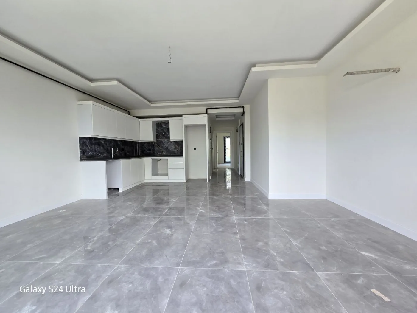KUŞADASINDA DENİZ MANZARALI DOGAL ĞAZLI SATILIK 2+1DAİRE
