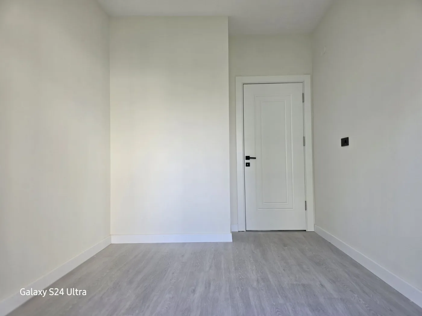 KUŞADASINDA DENİZ MANZARALI DOGAL ĞAZLI SATILIK 2+1DAİRE