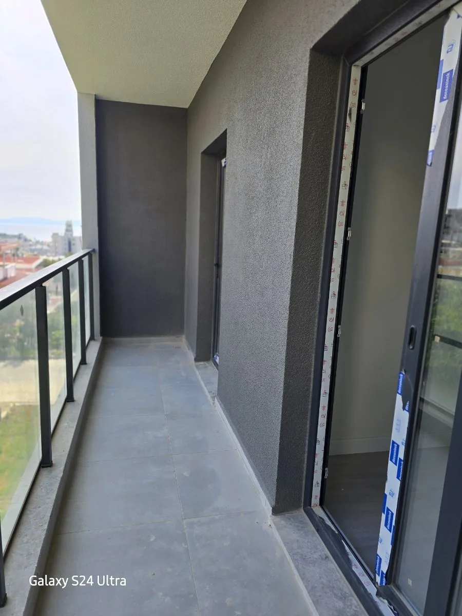 KUŞADASINDA DENİZ MANZARALI DOGAL ĞAZLI SATILIK 2+1DAİRE