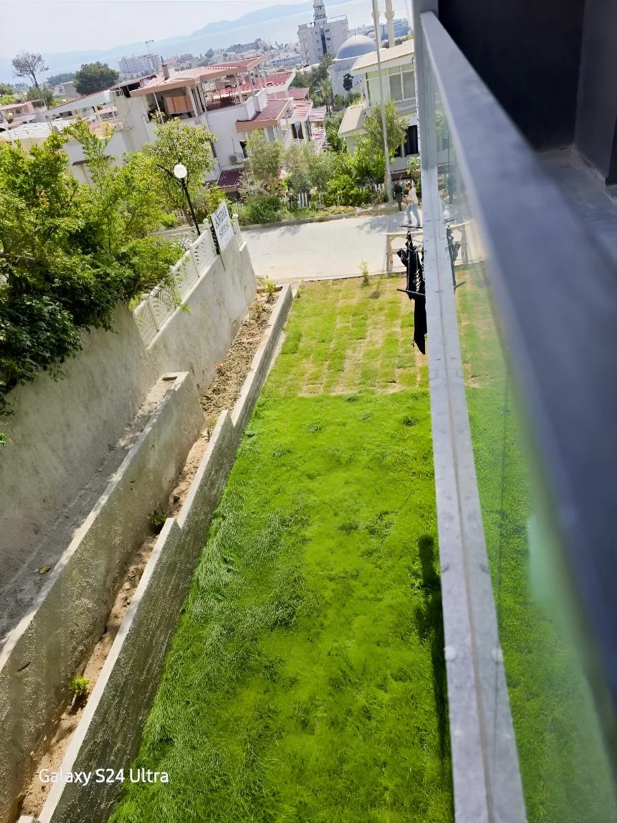 KUŞADASINDA DENİZ MANZARALI DOGAL ĞAZLI SATILIK 2+1DAİRE
