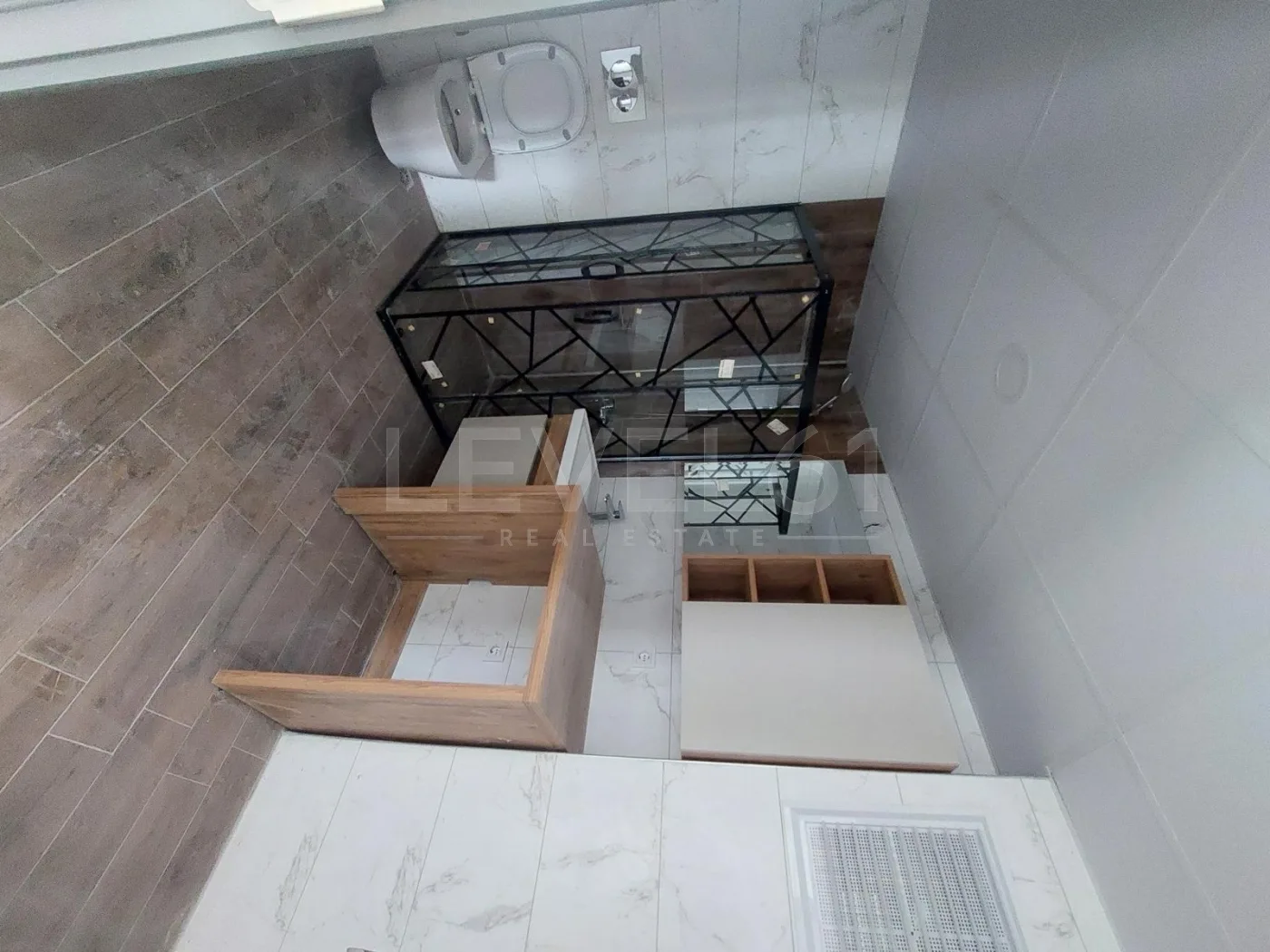 KUŞADASI KİRAZLI YOLUNDA 3+1 HAVUZLU - DOĞALGAZLI DAİRE