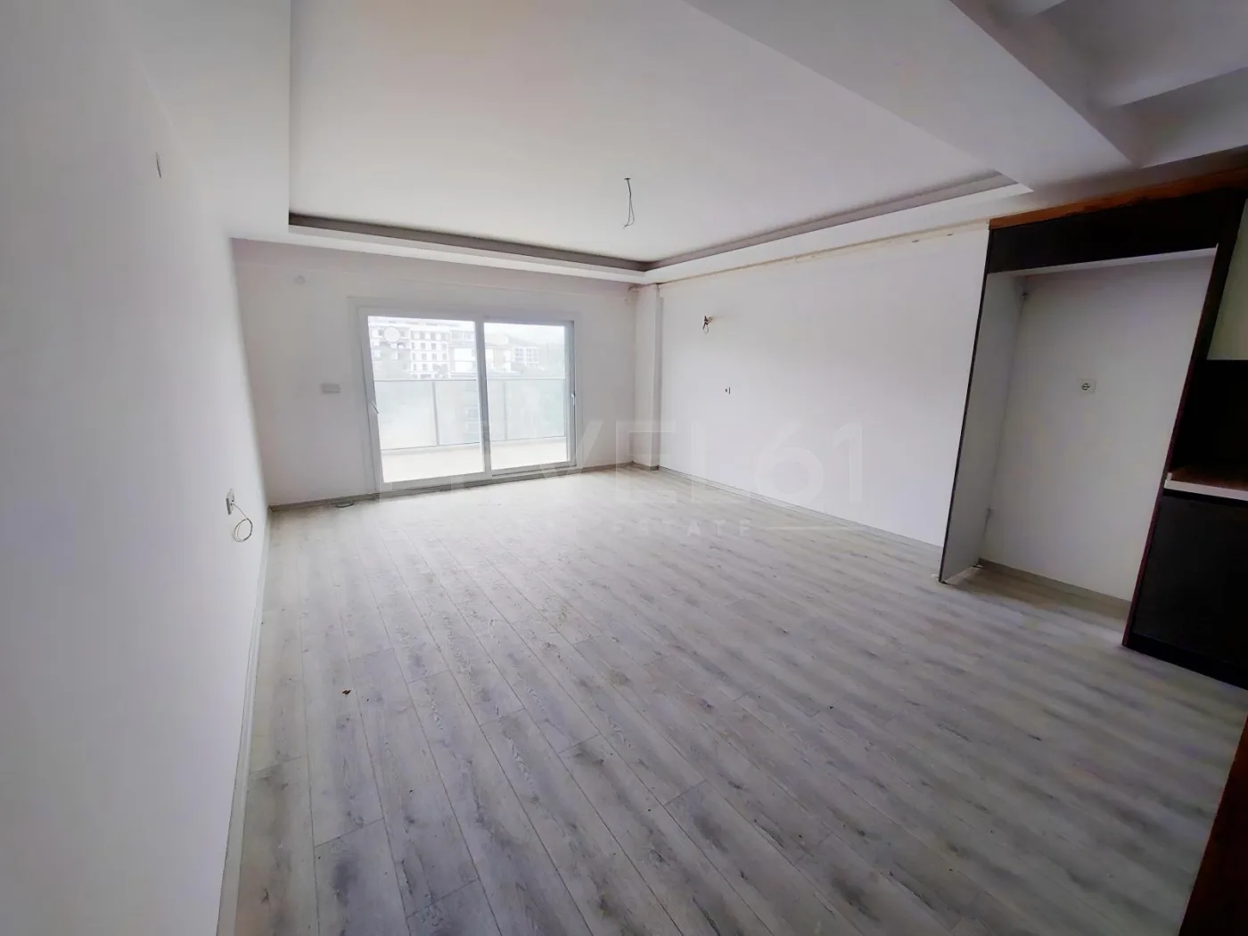 KUŞADASI KİRAZLI YOLUNDA 3+1 HAVUZLU - DOĞALGAZLI DAİRE