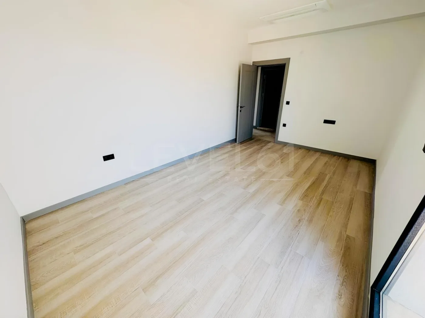 Kuşadası Kirazlıyolunda önü açık ferah 3+1