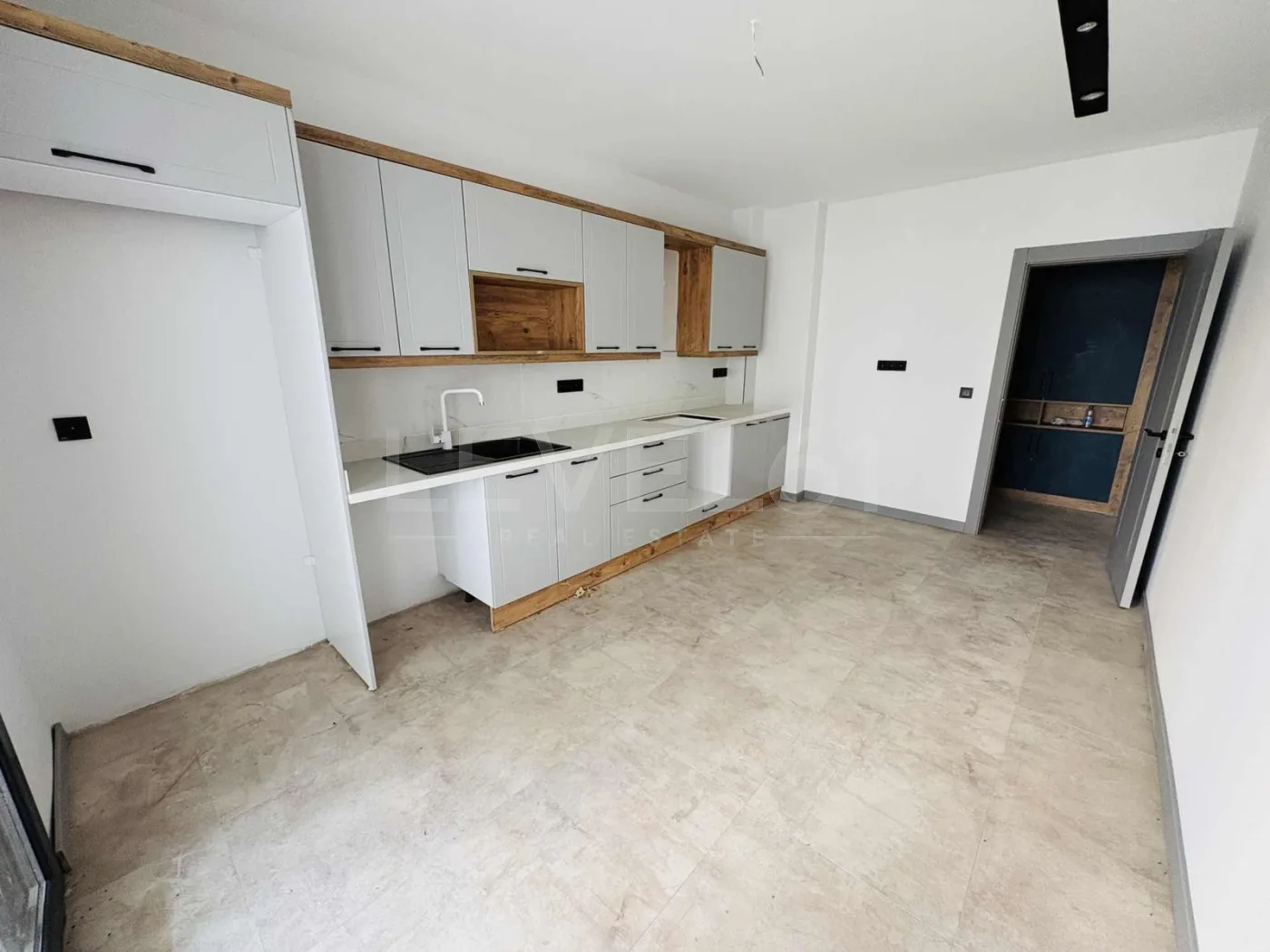 kuşadası kirazlıyoluna yakın kapalı mutfak 3+1